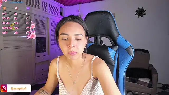 Miss Nicole online show from 9, 1, 2025
