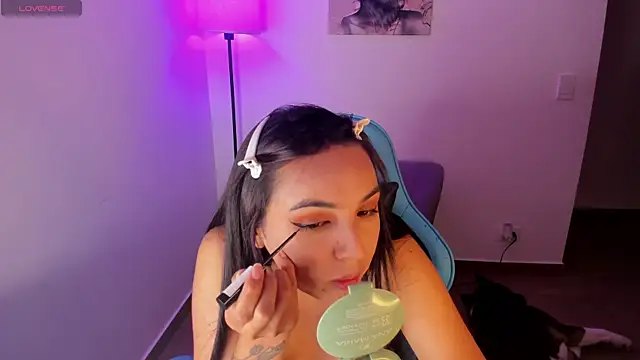 Snapshot of Miss_Nicole chatting on 19, 5, 2026 Miss Nicole online show from 19, 5, 2026
