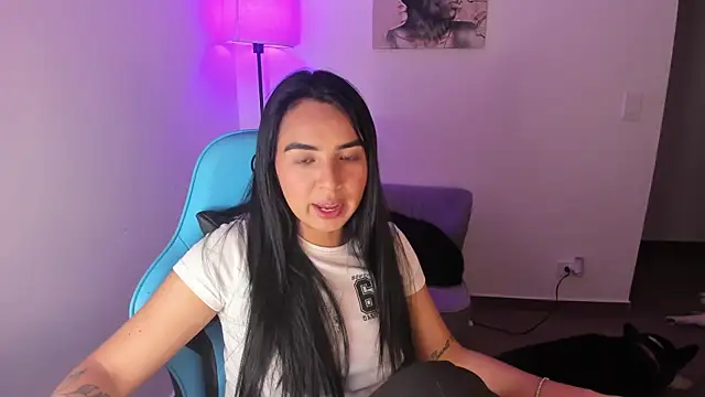 Miss Nicole online show from 5, 4, 2026