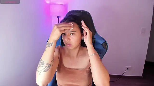 Miss Nicole online show from 29, 10, 2025