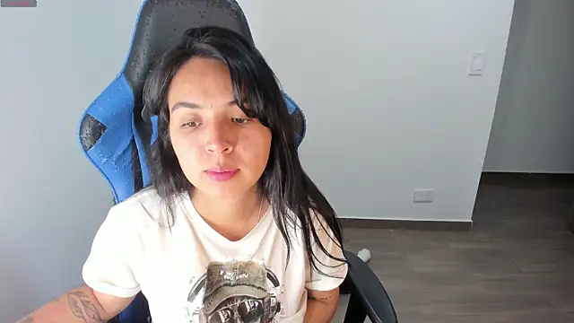 Miss Nicole online show from 22, 10, 2025