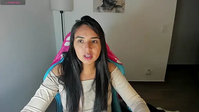Snapshot of Miss_Nicole chatting on 27, 5, 2026 Miss Nicole online show from 27, 5, 2026