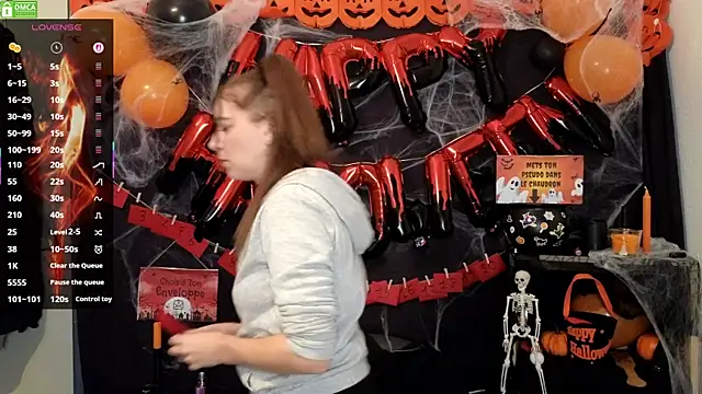 Snapshot of XLisaxx chatting on 2, 11, 2025 XLisaxx online show from 2, 11, 2025