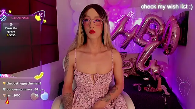 Snapshot of Yaki_Tai chatting on 9, 11, 2025 Yaki Tai online show from 9, 11, 2025