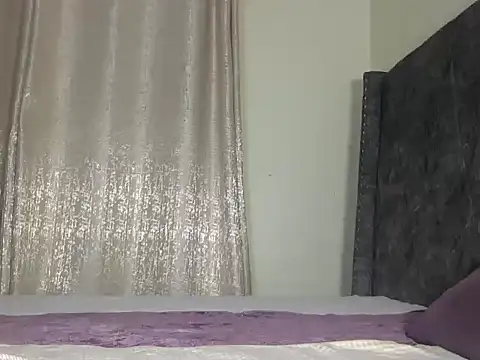 HarlotyQueen online show from 12, 11, 2025