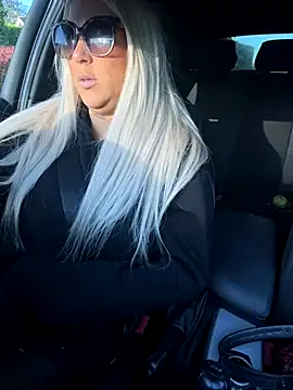Bustyblondebabe32 online show from 29, 9, 2025