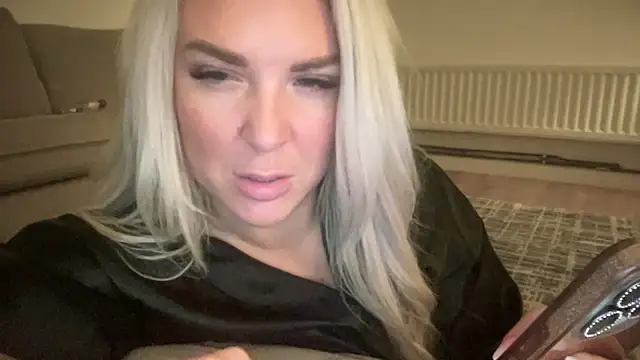 Bustyblondebabe32 online show from 16, 3, 2025