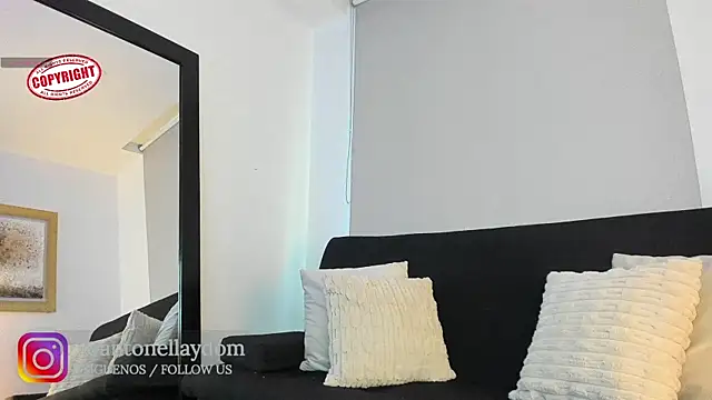 antonella dom1 online show from 15, 4, 2026