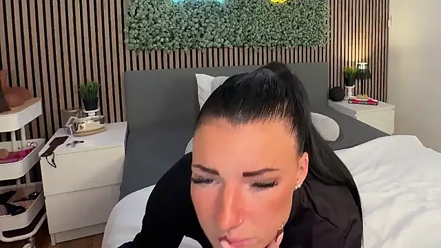 LizaRoxx online show from 6, 1, 2026