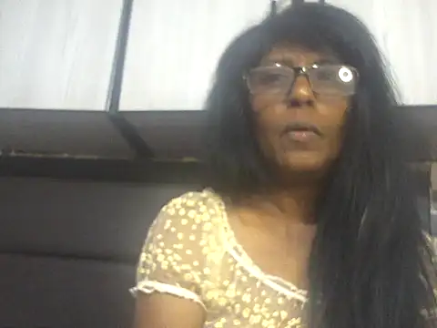 MsAttitude online show from 24, 4, 2026