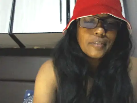 MsAttitude online show from 28, 4, 2026