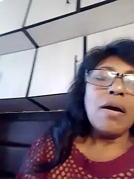 Snapshot of MsAttitude chatting on 4, 7, 2026 MsAttitude online show from 4, 7, 2026