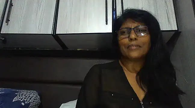 MsAttitude online show from 4, 3, 2025