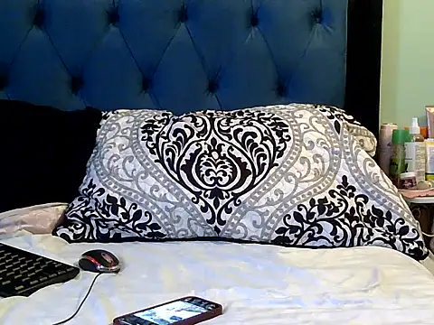 divineass 1 online show from 10, 5, 2026