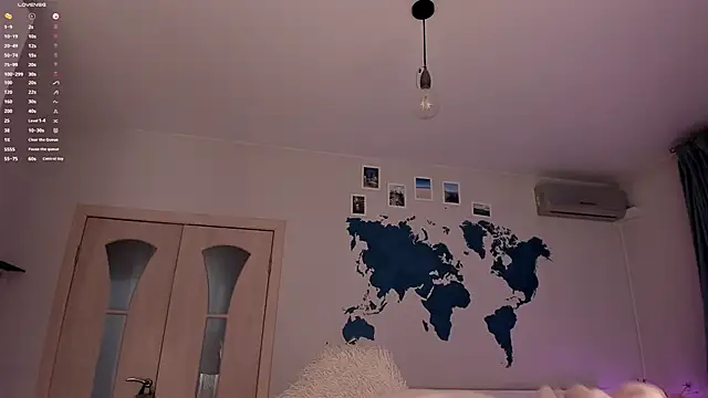 Snapshot of LisaLaas chatting on 26, 2, 2025 LisaLaas online show from 26, 2, 2025