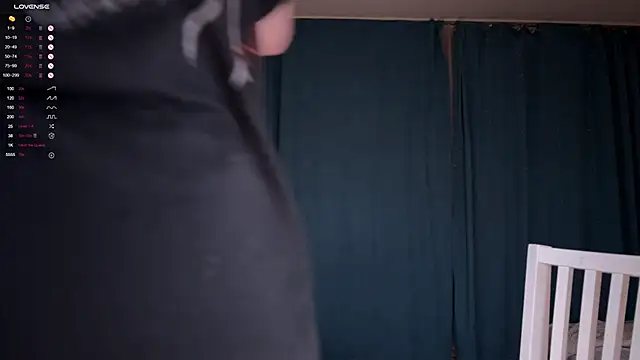 Snapshot of LisaLaas chatting on 3, 3, 2026 LisaLaas online show from 3, 3, 2026