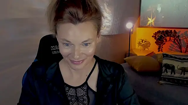MistyBarnes online show from 11, 5, 2026