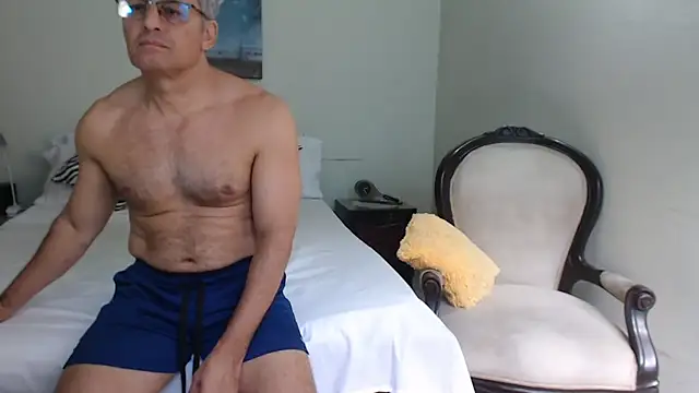 Snapshot of Daddyhot_Alejo chatting on 19, 9, 2025 Daddyhot Alejo online show from 19, 9, 2025