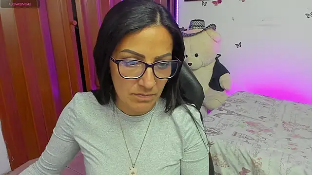 alma blue online show from 4, 11, 2025