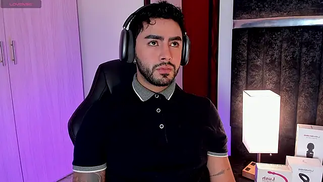 ItsMeEros online show from 8, 2, 2025