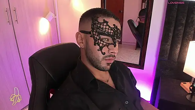 Snapshot of ItsMeEros chatting on 17, 10, 2025 ItsMeEros online show from 17, 10, 2025