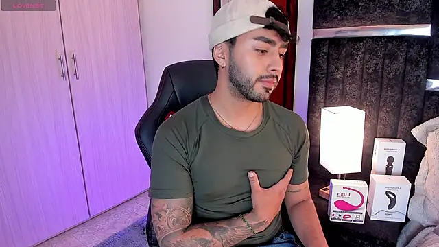 ItsMeEros online show from 4, 2, 2025