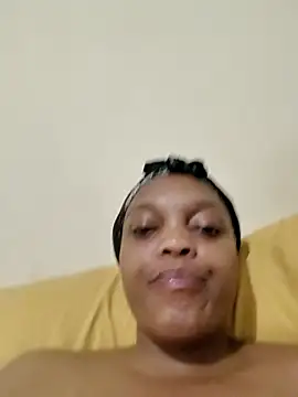 Snapshot of EbonyBuu chatting on 29, 10, 2025 EbonyBuu online show from 29, 10, 2025