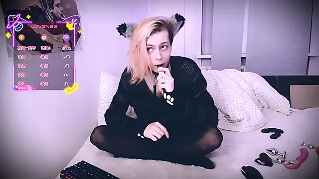 Littlepinkcat online show from 5, 12, 2025