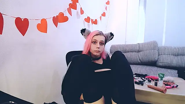 Littlepinkcat online show from 26, 2, 2026