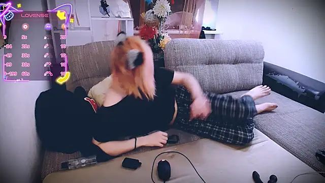 Littlepinkcat online show from 26, 11, 2025