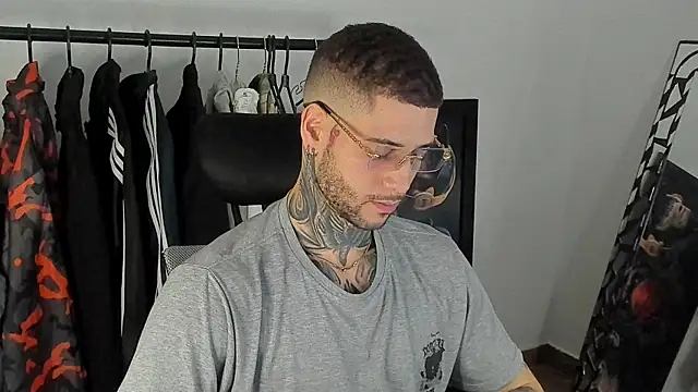  jamesleandros1 online show from 16, 12, 2025