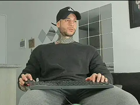 jamesleandros1 online show from 1, 2, 2025