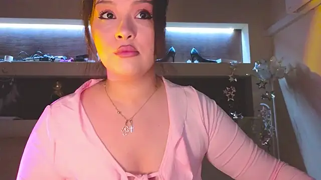 Snapshot of Malika_uAngel chatting on 2, 10, 2025 Malika uAngel online show from 2, 10, 2025