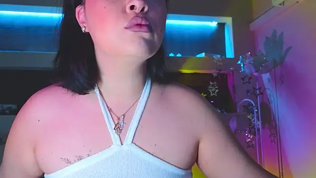 Snapshot of Malika_uAngel chatting on 17, 9, 2025 Malika uAngel online show from 17, 9, 2025