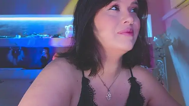 Snapshot of Malika_uAngel chatting on 18, 10, 2025 Malika uAngel online show from 18, 10, 2025