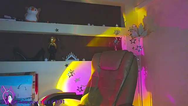 Snapshot of Malika_uAngel chatting on 12, 9, 2025 Malika uAngel online show from 12, 9, 2025