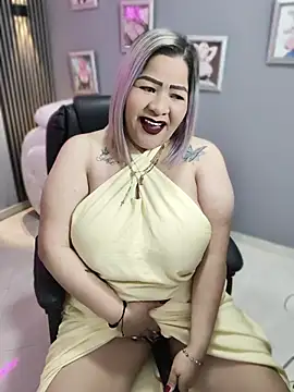 Snapshot of Dalessa_Bigtits chatting on 19, 7, 2026 Dalessa Bigtits online show from 19, 7, 2026