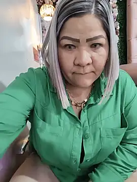 Dalessa Bigtits online show from 4, 6, 2026