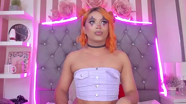 Snapshot of Star-Fire chatting on 23, 10, 2025 Star-Fire online show from 23, 10, 2025