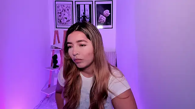 sofihill01 online show from 7, 10, 2025