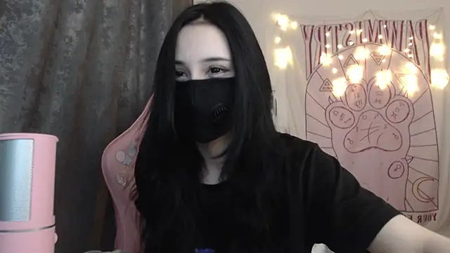 Holy420lolii online show from 8, 12, 2024