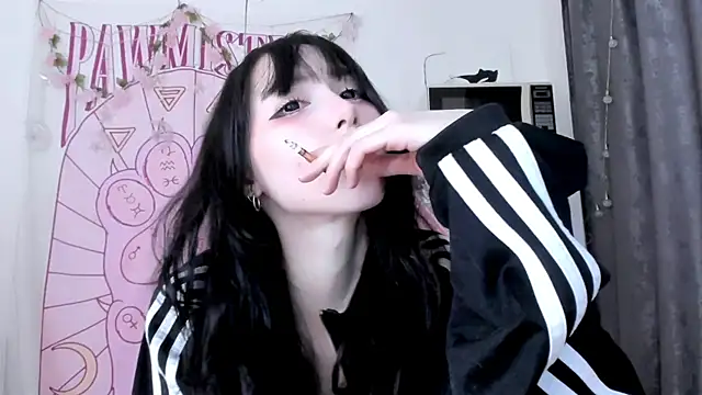 Snapshot of Holy420lolii chatting on 24, 5, 2026 Holy420lolii online show from 24, 5, 2026