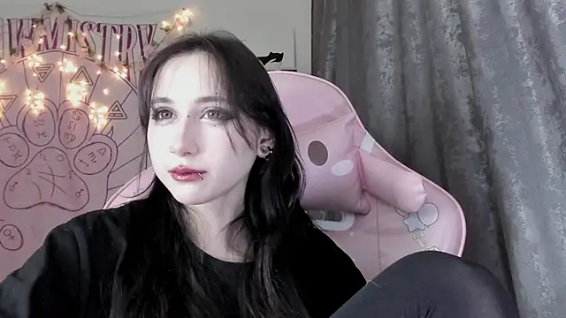 Holy420lolii online show from 21, 10, 2025