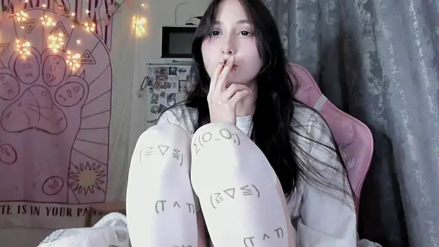 Holy420lolii online show from 23, 10, 2025