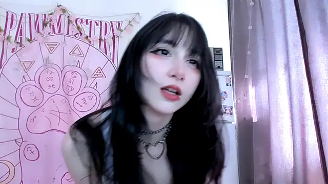 Snapshot of Holy420lolii chatting on 19, 6, 2026 Holy420lolii online show from 19, 6, 2026