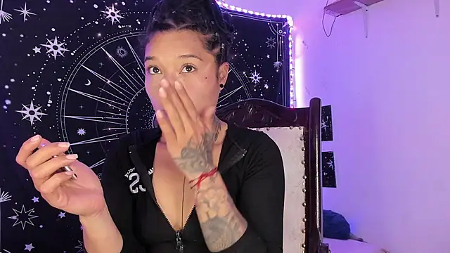 Eva Lee  online show from 22, 11, 2025