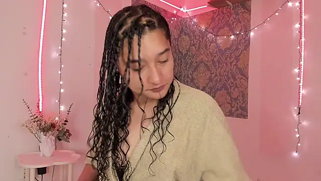 Snapshot of Eva_Lee_ chatting on 13, 5, 2026 Eva Lee online show from 13, 5, 2026