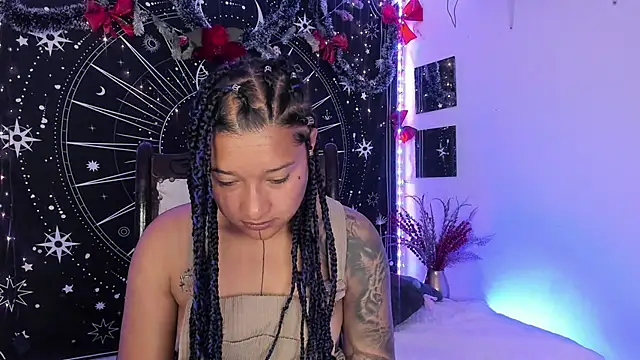 Eva Lee  online show from 4, 12, 2025