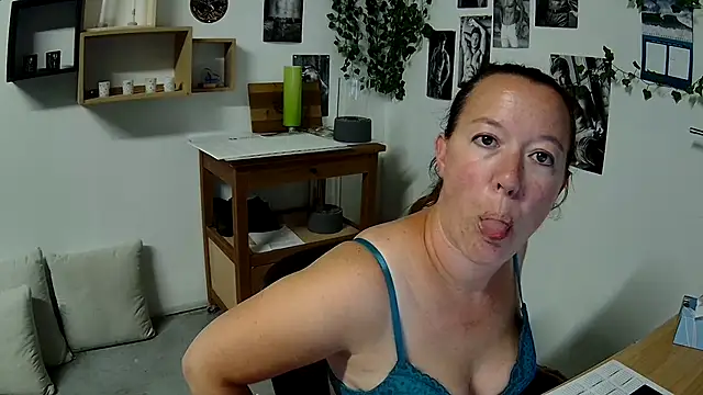 AnyaKreyxh online show from 15, 9, 2025