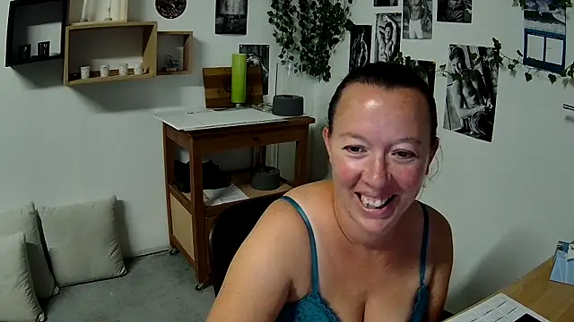 AnyaKreyxh online show from 16, 9, 2025